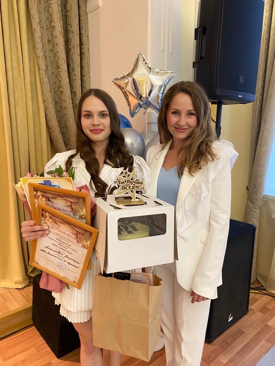 Поздравляем ученицу 10 в класса Алимову Викторию с победой в городском конкурсе «Ты лучше всех».