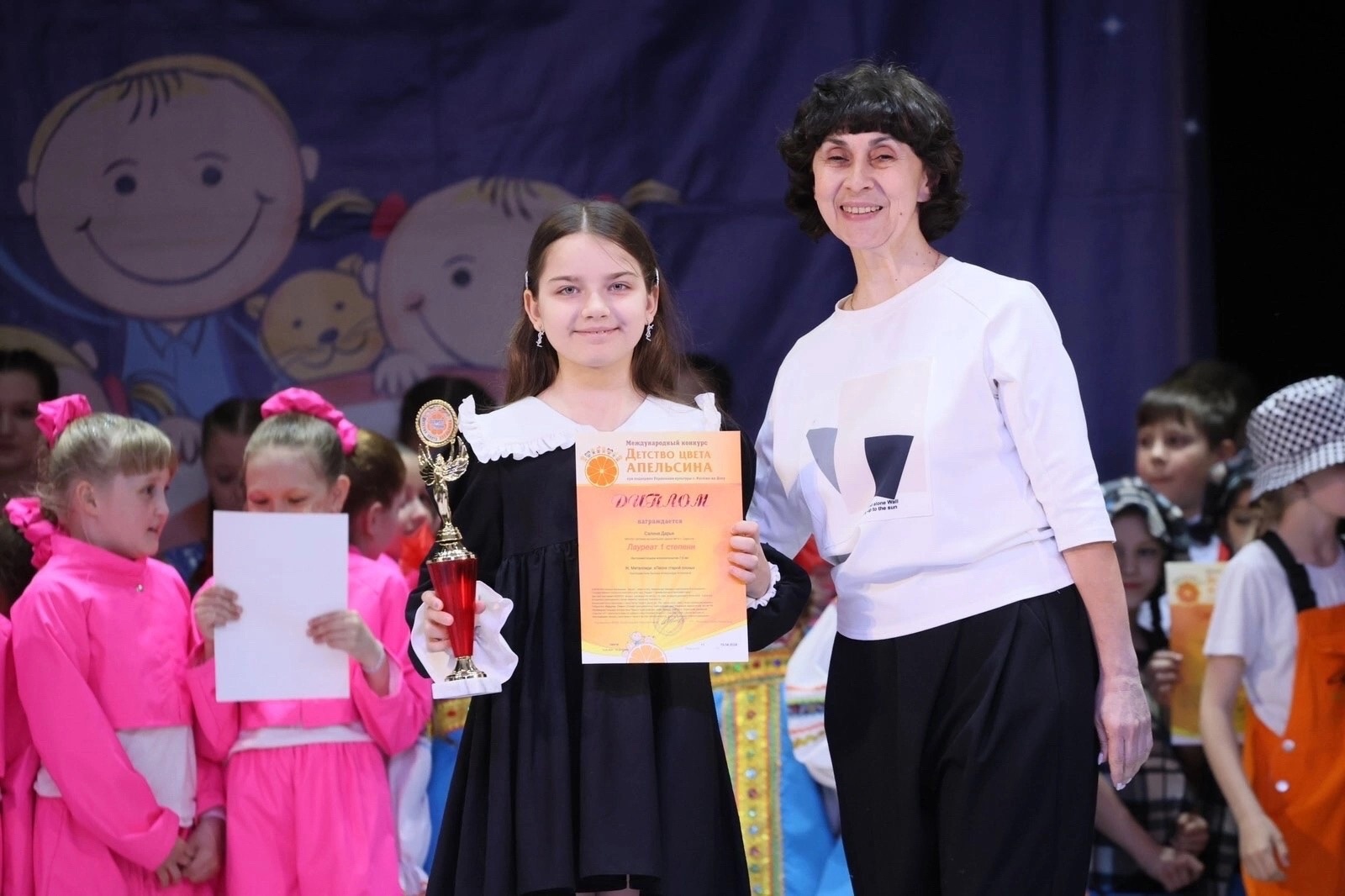 Ученица 3 «А» класса Дарья Салина, стала лауреатом I степени международном конкурсе &amp;quot;Детство цвета апельсина&amp;quot;, который состоялся 19 апреля в Доме работников искусств..