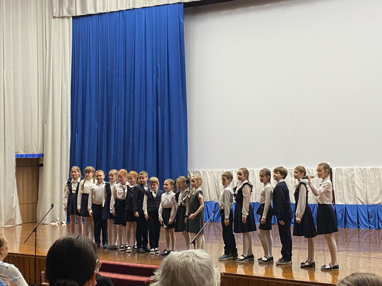 В Лицее прошёл концерт, посвященный международному женскому дню..