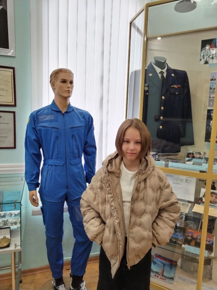 Сегодня обучающиеся 3 «Г» и 3 «В» классов посетили Народный музей Ю.А.Гагарина.